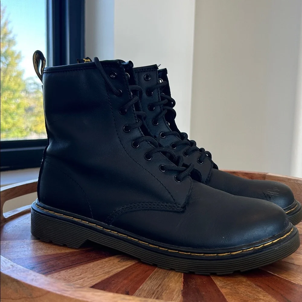 DR.MARTENS  Classic Boot in New Condition! Size 6. - Picture 3 of 9